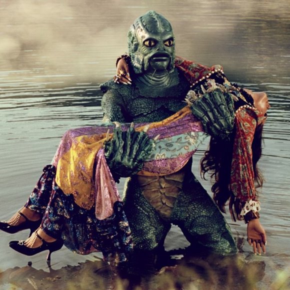 Meet your Posher, Hillary - Picture 5 of 8